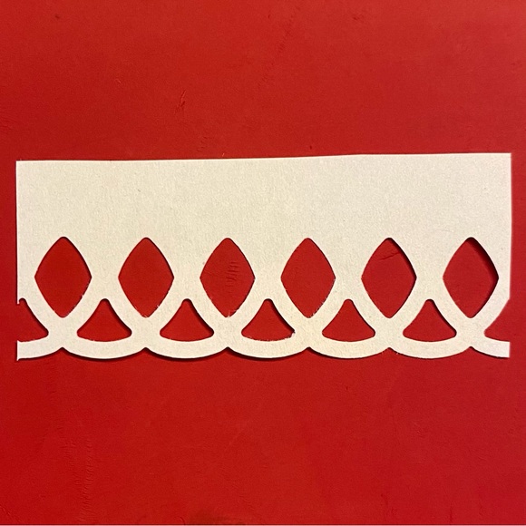 EK Success Edger Punch - Scalloped Arches - Picture 2 of 5